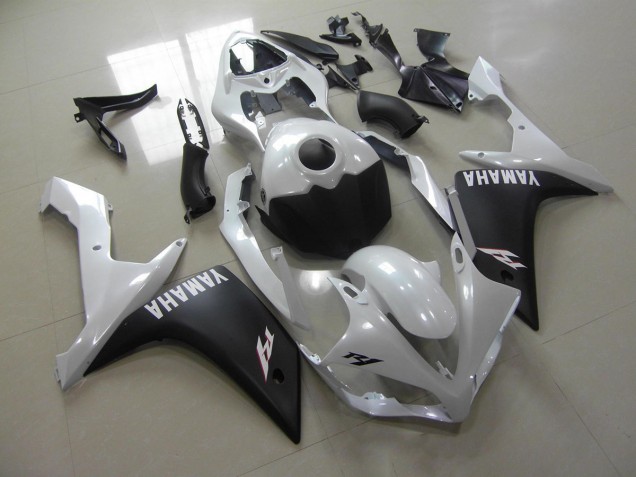 ABS 2007-2008 Pearl White Matte Black Yamaha YZF R1 Replacement Motorcycle Fairings UK ABS 2007-2008 Pearl White Matte Black Yamaha YZF R1 Replacement Motorcycle Fairings UK